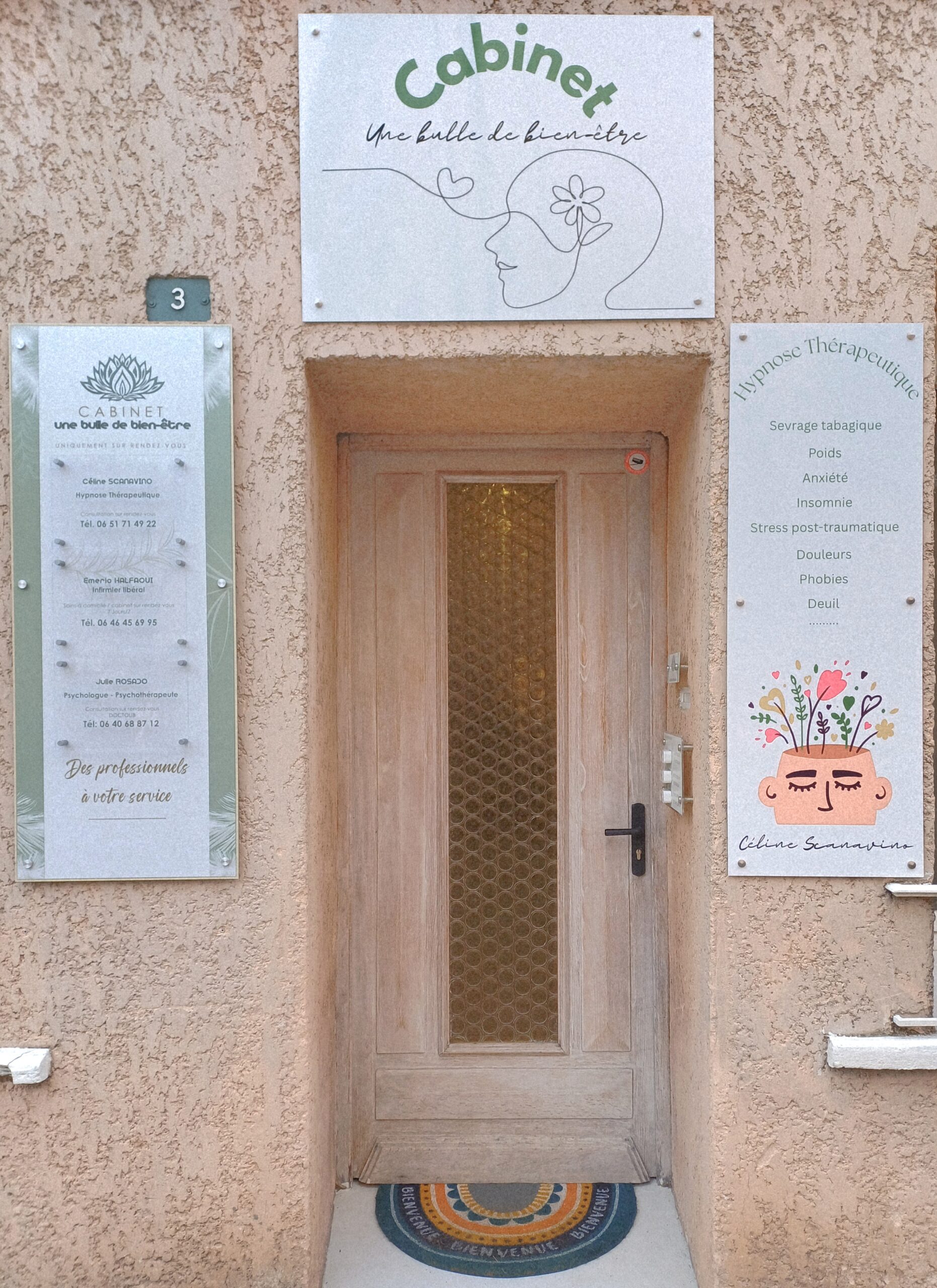 photo de l'entrée extérieur du cabinet