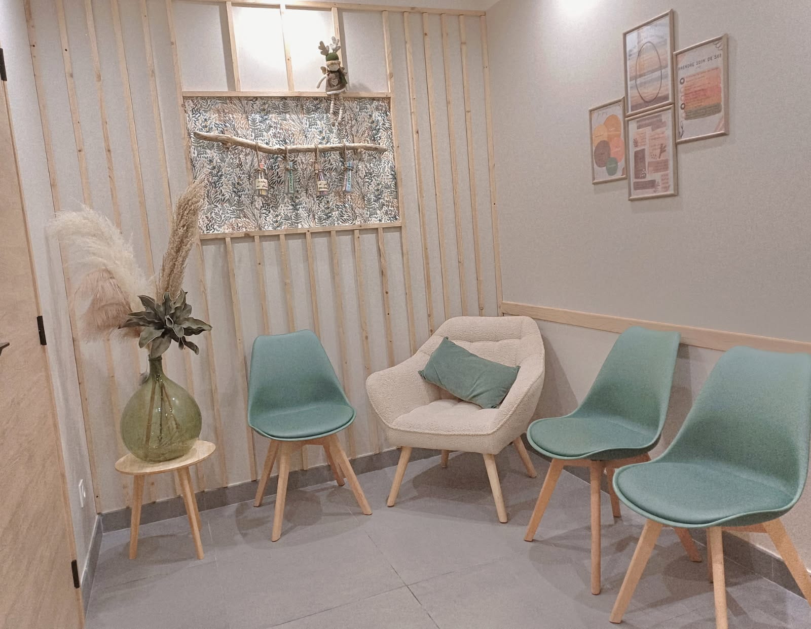 salle d'attente du cabinet